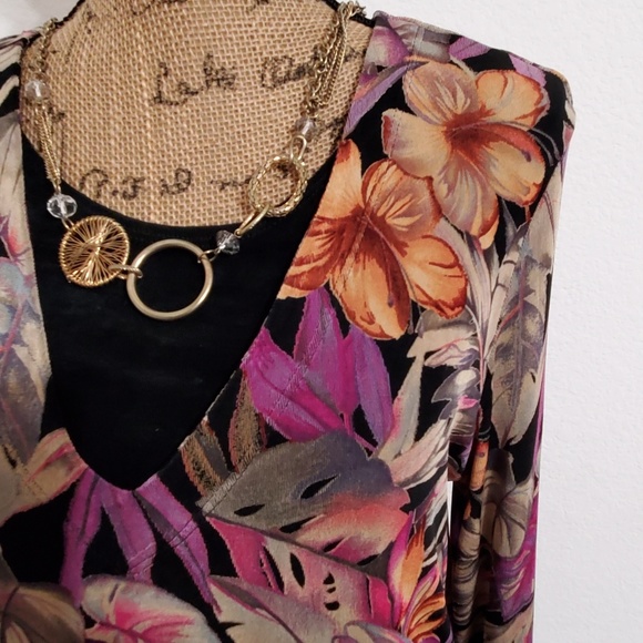 Mark Singer Softwear floral print tropical Hawai'i Med - Picture 3 of 8